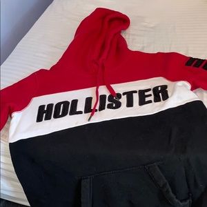 hollister sweatshirt